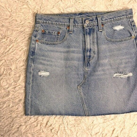 Levi’s High Rise Deconstructed Mini Skirt Women’s Size 30 Distressed NWOT - Picture 10 of 11